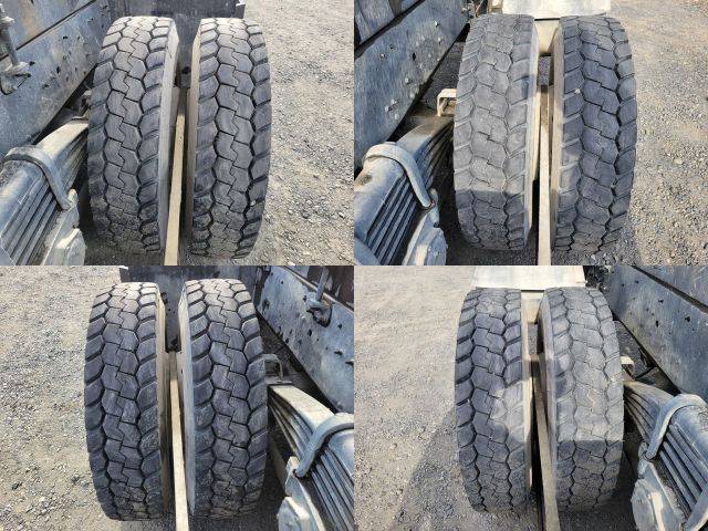 UDトラックスクオン深ダンプ（土砂禁ダンプ）大型（10t）[写真19]