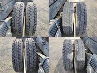 UDトラックスクオン深ダンプ（土砂禁ダンプ）大型（10t）[写真19]