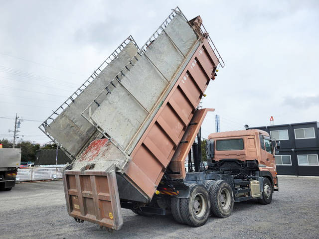 UDトラックスクオン深ダンプ（土砂禁ダンプ）大型（10t）[写真02]
