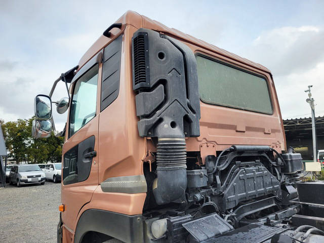 UDトラックスクオン深ダンプ（土砂禁ダンプ）大型（10t）[写真27]