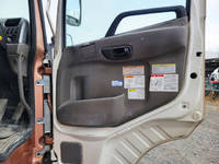 UDトラックスクオン深ダンプ（土砂禁ダンプ）大型（10t）[写真29]