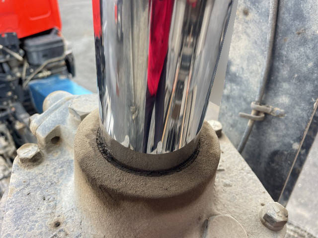 UDトラックスクオンダンプ大型（10t）[写真21]