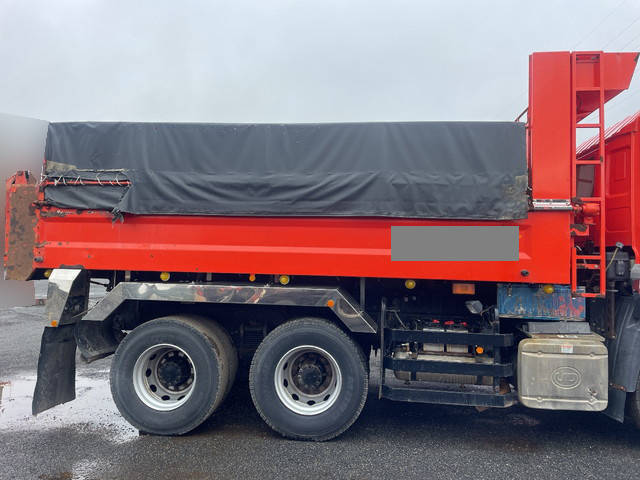 UDトラックスクオンダンプ大型（10t）[写真08]