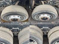 UDトラックスクオンダンプ大型（10t）[写真18]