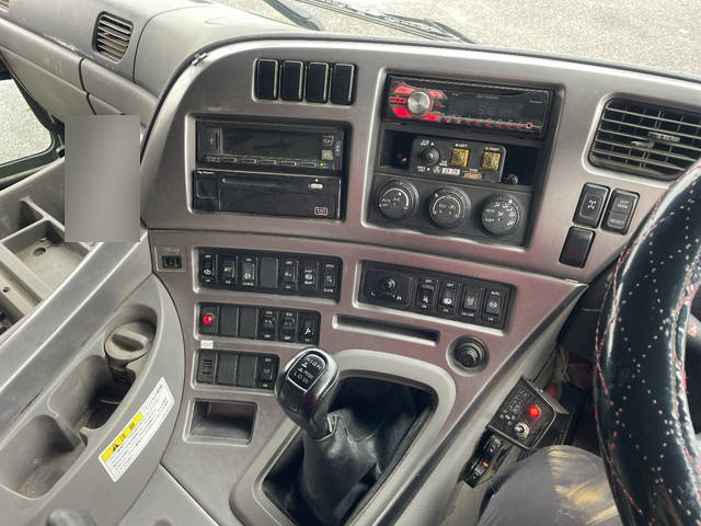 UDトラックスクオンダンプ大型（10t）[写真31]