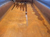 UDトラックスクオンダンプ大型（10t）[写真09]