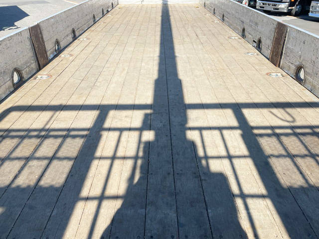 UDトラックスクオンクレーン4段大型（10t）[写真12]