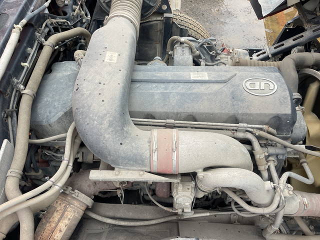 UDトラックスクオンダンプ大型（10t）[写真26]