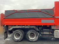 UDトラックスクオンダンプ大型（10t）[写真07]