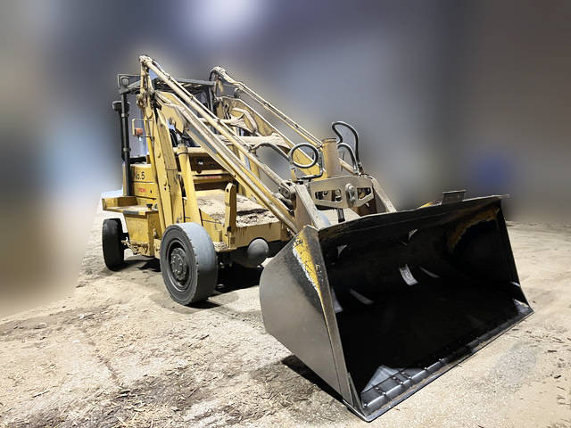 TCMタイヤショベル（ホイルローダー）[写真03]