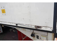 いすゞギガアルミウイング大型（10t）[写真28]