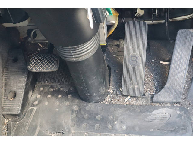 いすゞギガアルミウイング大型（10t）[写真33]