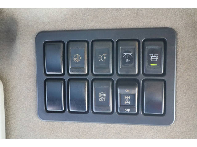 いすゞギガアルミウイング大型（10t）[写真36]