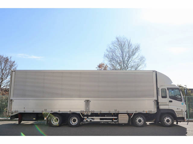 いすゞギガアルミウイング大型（10t）[写真04]