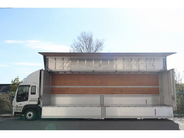 いすゞギガアルミウイング大型（10t）[写真05]