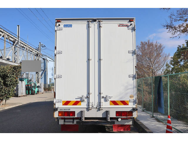 いすゞギガアルミウイング大型（10t）[写真08]