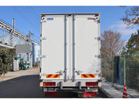 いすゞギガアルミウイング大型（10t）[写真08]