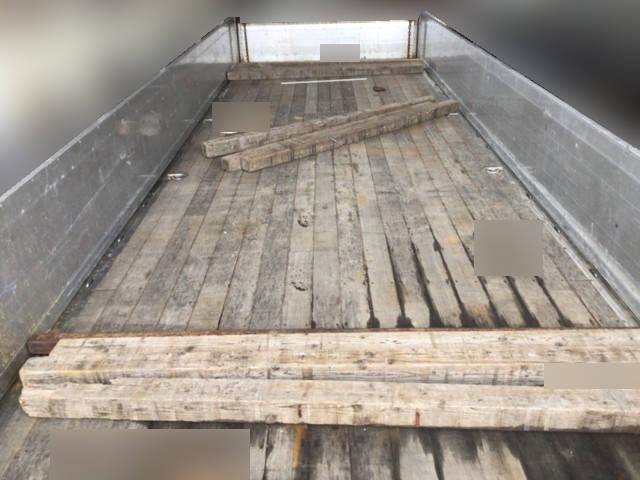 いすゞギガアルミブロック大型（10t）[写真10]