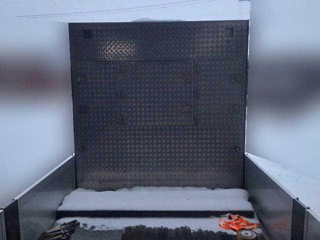 いすゞギガアルミブロック大型（10t）[写真11]