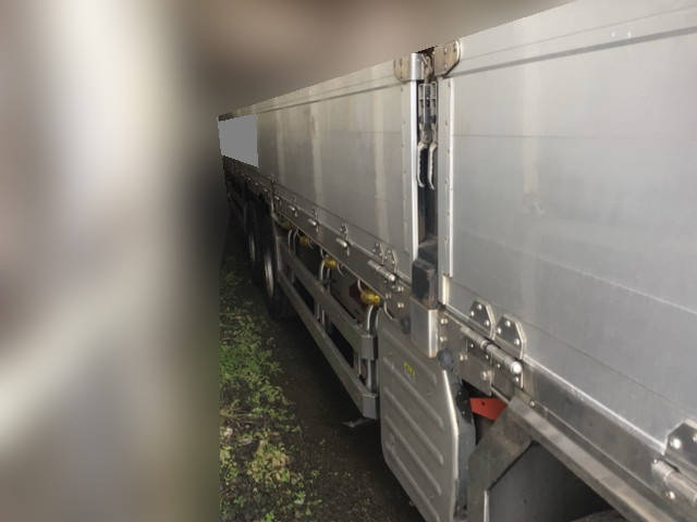 いすゞギガアルミブロック大型（10t）[写真14]