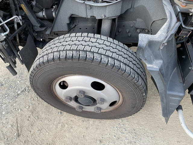 三菱ふそうキャンターアルミバン小型（2t・3t）[写真30]