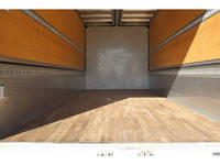 いすゞフォワードアルミウイング中型（4t）[写真10]