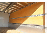 いすゞフォワードアルミウイング中型（4t）[写真12]