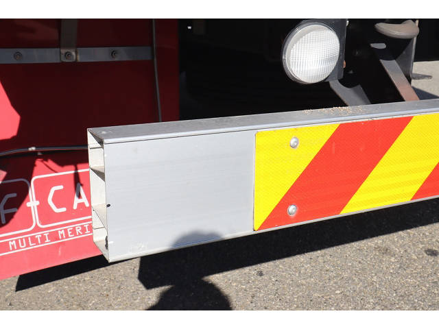 いすゞフォワードアルミウイング中型（4t）[写真14]