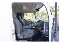 いすゞフォワードアルミウイング中型（4t）[写真17]