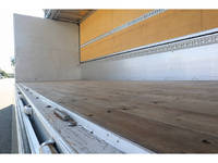 いすゞフォワードアルミウイング中型（4t）[写真25]