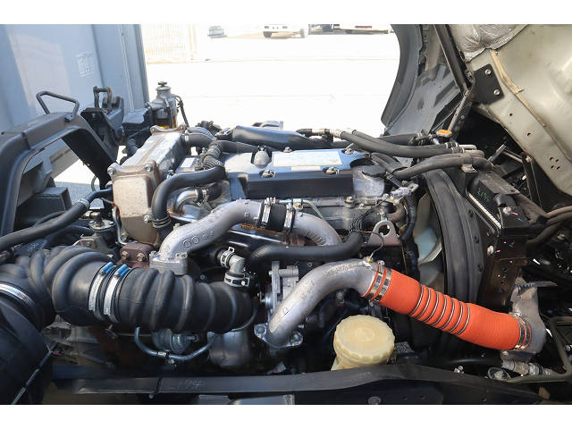 いすゞフォワードアルミウイング中型（4t）[写真33]