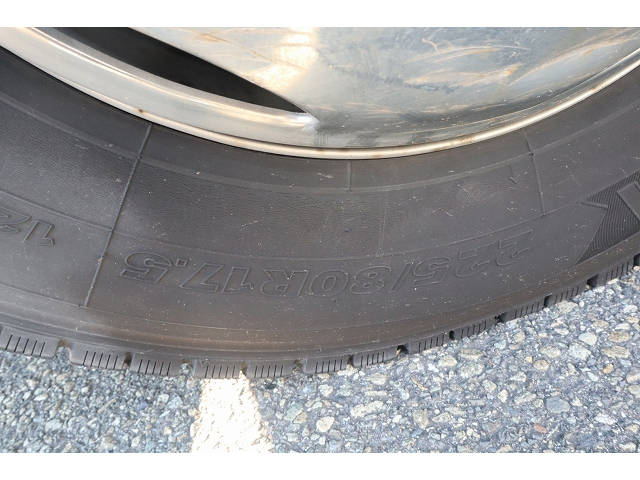 いすゞフォワードアルミウイング中型（4t）[写真37]