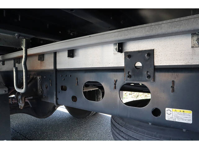 いすゞフォワードアルミウイング中型（4t）[写真39]