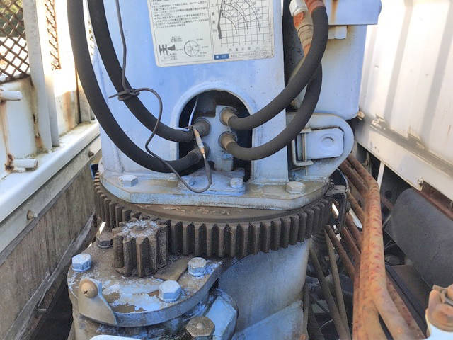 三菱ふそうキャンターセルフクレーン3段小型（2t・3t）[写真15]