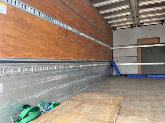 いすゞフォワードアルミウイング中型（4t）[写真11]