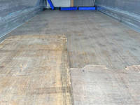 いすゞフォワードアルミウイング中型（4t）[写真14]