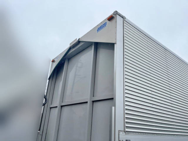 いすゞフォワードアルミウイング中型（4t）[写真15]