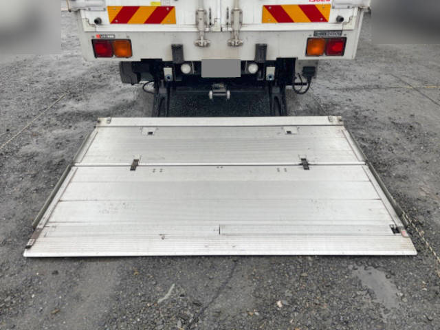 いすゞフォワードアルミウイング中型（4t）[写真18]