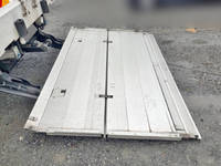 いすゞフォワードアルミウイング中型（4t）[写真19]