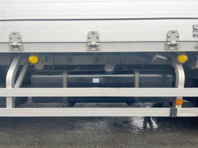 いすゞフォワードアルミウイング中型（4t）[写真22]