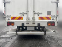 いすゞフォワードアルミウイング中型（4t）[写真08]