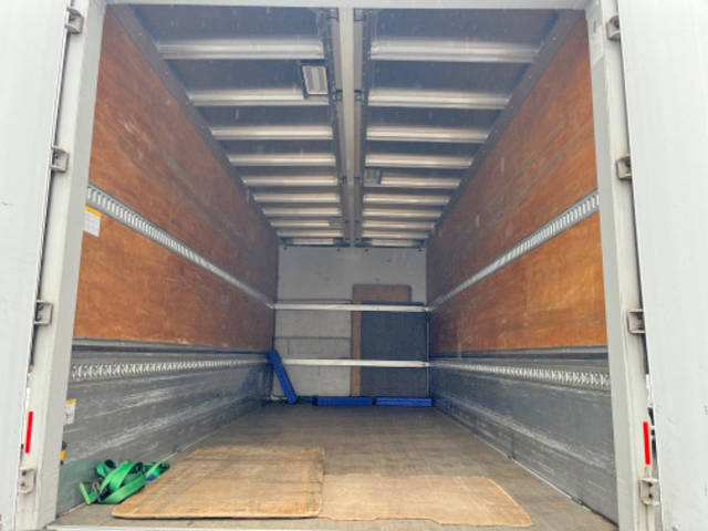 いすゞフォワードアルミウイング中型（4t）[写真09]