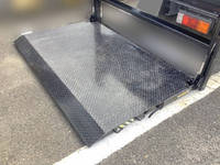 三菱ふそうキャンター平ボディ小型（2t・3t）[写真11]