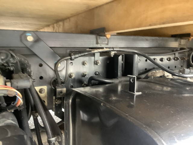 三菱ふそうキャンター平ボディ小型（2t・3t）[写真20]