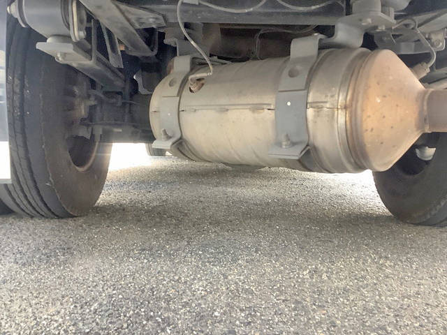 三菱ふそうキャンター平ボディ小型（2t・3t）[写真26]