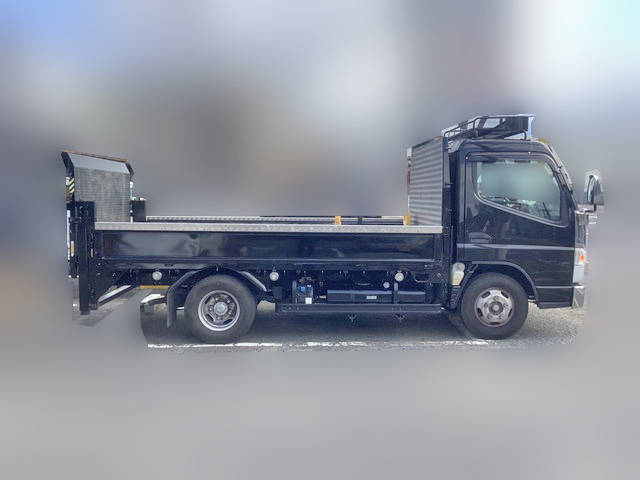 三菱ふそうキャンター平ボディ小型（2t・3t）[写真06]