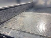 三菱ふそうキャンター平ボディ小型（2t・3t）[写真09]