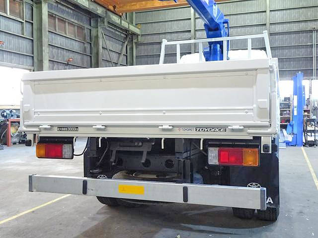 トヨタトヨエースクレーン3段小型（2t・3t）[写真03]