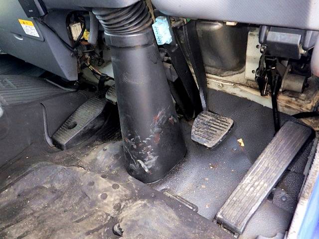 いすゞフォワードコンテナ専用車中型（4t）[写真21]