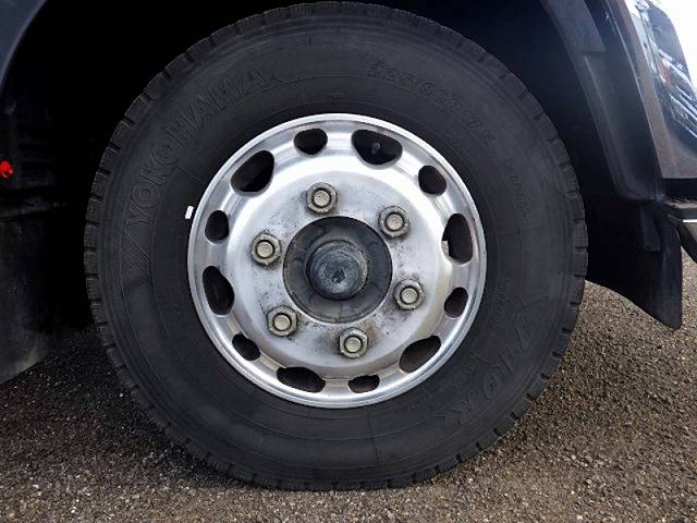 いすゞフォワードコンテナ専用車中型（4t）[写真24]